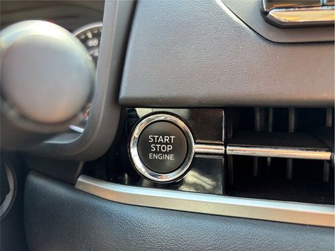 Used 2022 Mitsubishi Outlander ES image 23