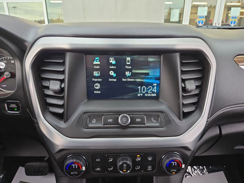 Used 2019 GMC Acadia SLE image 24