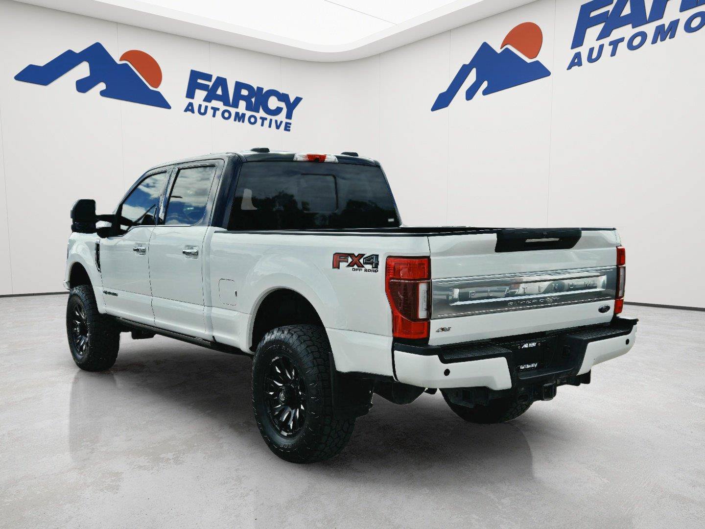 Used 2022 Ford F350 Platinum AWD/4WD image 8