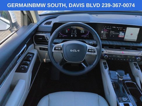Used 2025 Kia Telluride EX w/ EX Captain's Chair Package AWD/4WD image 18