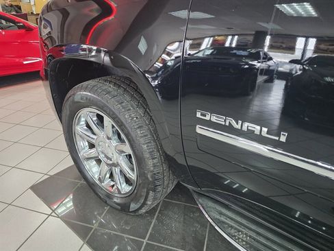 Used 2013 GMC Yukon XL Denali image 39
