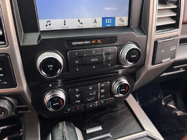 Used 2018 Ford F150 Platinum w/ Equipment Group 701A Luxury AWD/4WD image 24