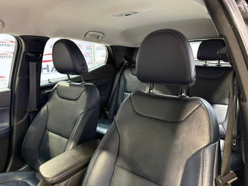 Used 2022 Chevrolet Bolt EUV LT w/ Convenience Package image 30