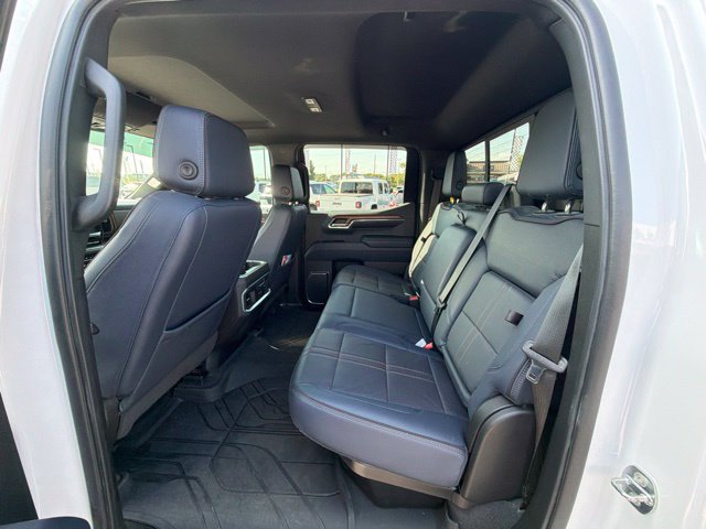 Used 2022 Chevrolet Silverado 1500 High Country w/ High Country Premium Package AWD/4WD image 32