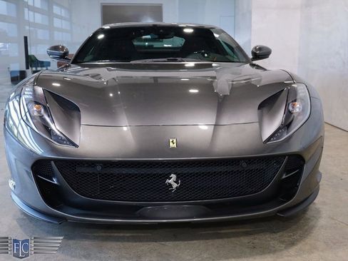 Used 2020 Ferrari 812 Superfast image 7