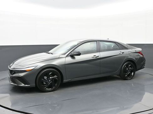 Certified 2026 Hyundai Elantra Sport w/ Cargo Package image 7