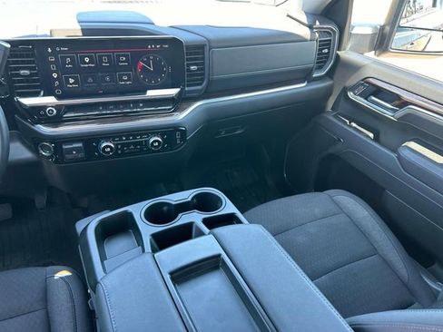 Used 2026 GMC Sierra 2500 SLE AWD/4WD image 17