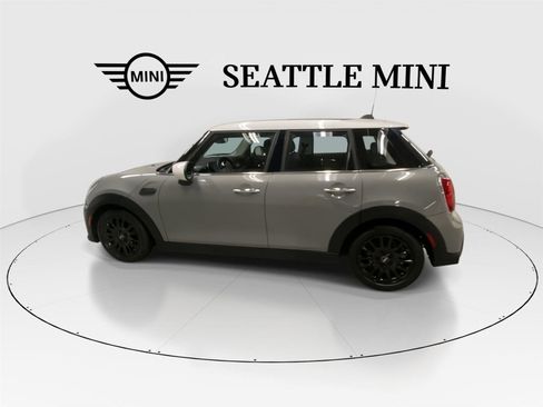 Certified 2023 MINI Cooper 4-Door Hardtop image 7