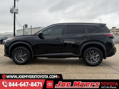 Used 2021 Nissan Rogue S image 6