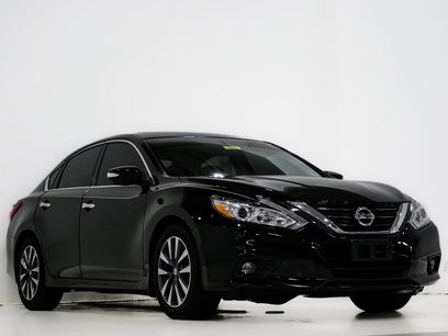 Used 2017 Nissan Altima 2.5 SV w/ Convenience Package