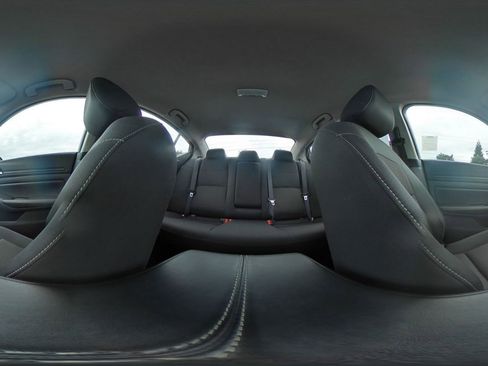 Used 2025 Nissan Altima 2.5 SV image 37