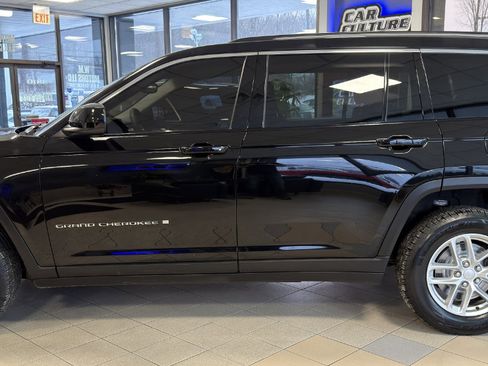 Used 2023 Jeep Grand Cherokee L Laredo w/ Trailer Tow Group (B) image 13