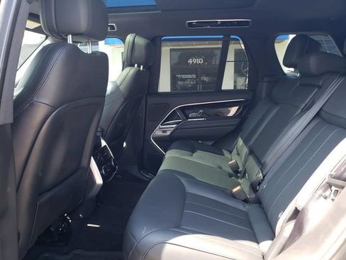 Used 2025 Land Rover Range Rover SE AWD/4WD image 15