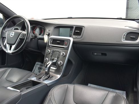 Used 2016 Volvo S60 T6 w/ Convenience Package FWD image 13