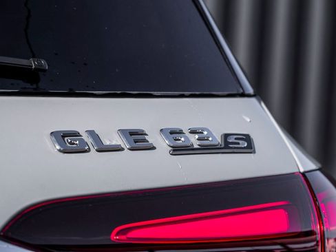 New 2026 Mercedes-Benz GLE 63 AMG S image 9