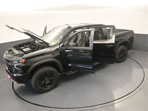 Used 2024 Chevrolet Silverado 1500 ZR2 w/ Technology Package image 73