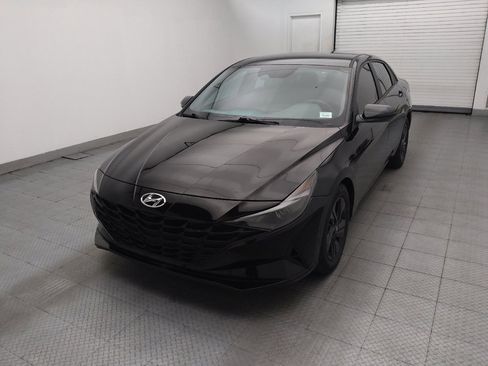 Used 2023 Hyundai Elantra SEL w/ Cargo Package FWD image 15