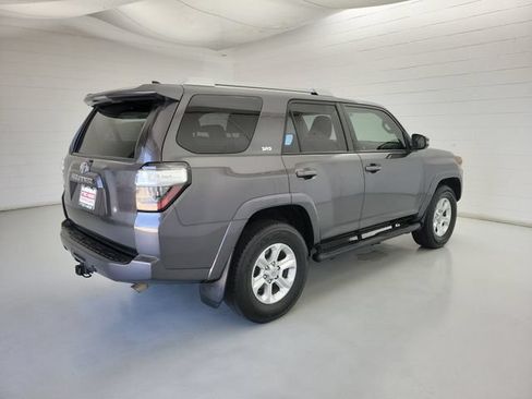 Used 2017 Toyota 4Runner SR5 Premium RWD image 5