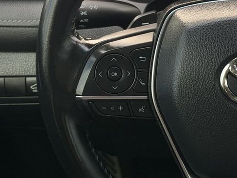 Used 2019 Toyota Camry XSE FWD image 13