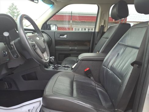 Certified 2018 Ford Flex SEL w/ Equipment Group 202A image 16