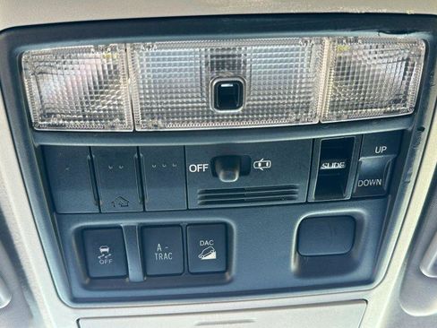 Used 2010 Toyota 4Runner SR5 AWD/4WD image 12