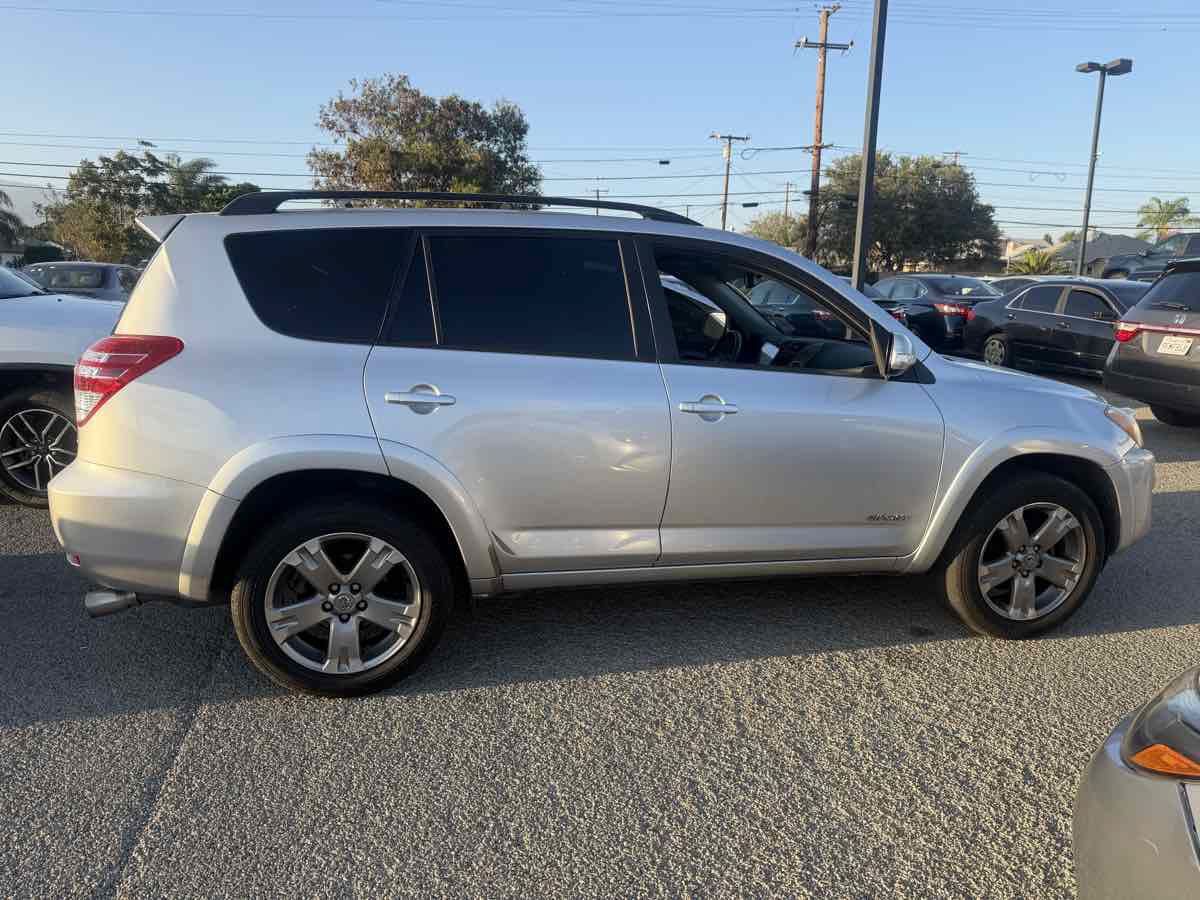 Used 2012 Toyota RAV4 Sport w/ Appearance Pkg FWD image 5