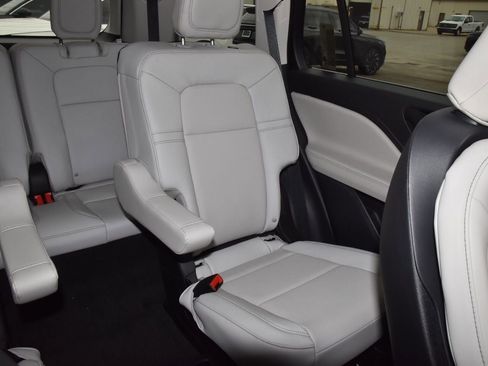 New 2026 Lincoln Aviator AWD image 22