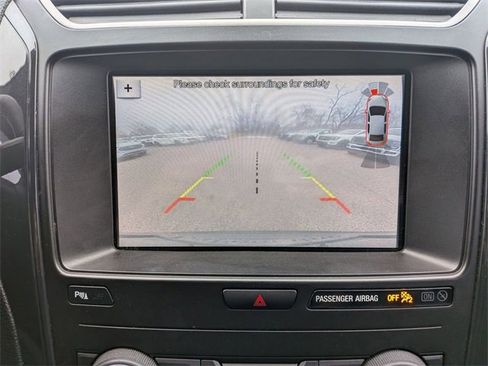 Used 2019 Ford Explorer XLT w/ Equipment Group 202A image 23