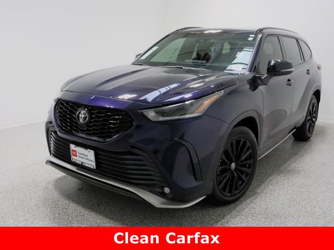 Certified 2023 Toyota Highlander XSE image 2