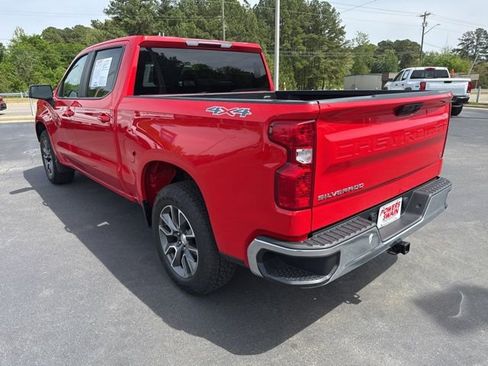 Used 2023 Chevrolet Silverado 1500 LT image 3