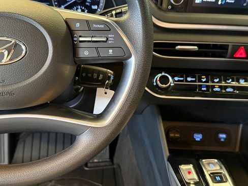 Used 2023 Hyundai Sonata SE image 11