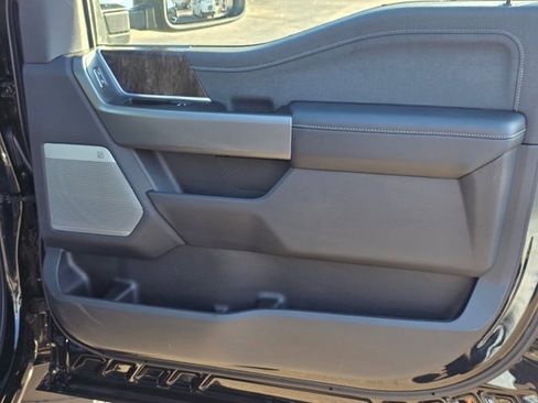 New 2026 Ford F250 Lariat w/ Black Appearance Package image 44