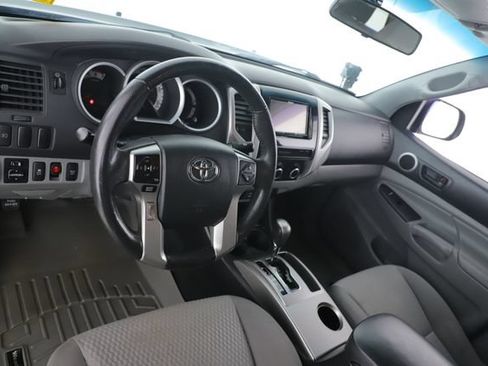 Used 2015 Toyota Tacoma 4x4 Double Cab w/ SR5 Package image 17