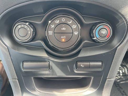 Used 2012 Ford Fiesta SES FWD image 19