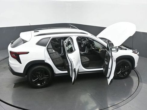 Used 2025 Chevrolet Trax ACTIV FWD image 63