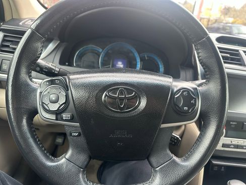 Used 2012 Toyota Camry XLE w/ Leather Pkg image 19