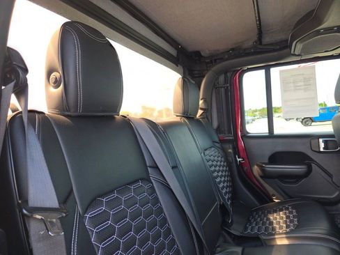 Certified 2021 Jeep Gladiator Sport image 14