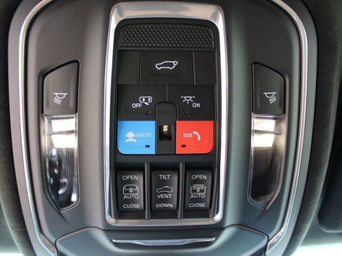 New 2026 Jeep Grand Cherokee Summit w/ Obsidian Package AWD/4WD image 23