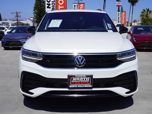 Used 2023 Volkswagen Tiguan SE R-Line FWD image 3