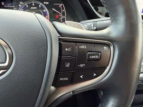 Used 2025 Lexus ES 350 Premium image 22