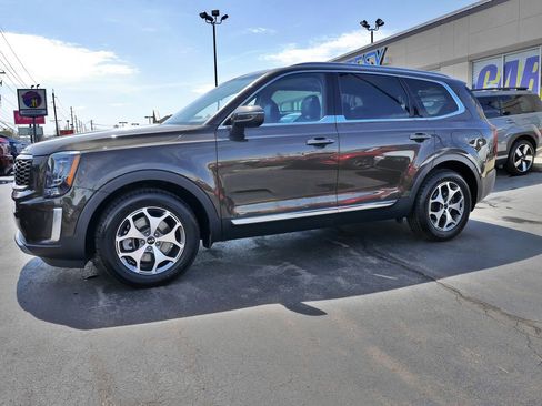 Used 2021 Kia Telluride EX image 4