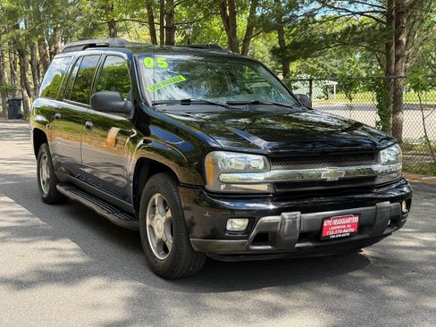 Used 2005 Chevrolet TrailBlazer EXT 4WD image 3