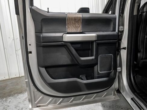 Used 2019 Ford F250 Lariat image 46