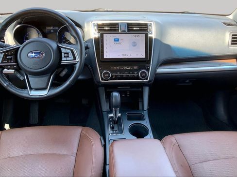 Used 2018 Subaru Outback 2.5i Touring w/ Popular Package #3 AWD/4WD image 16