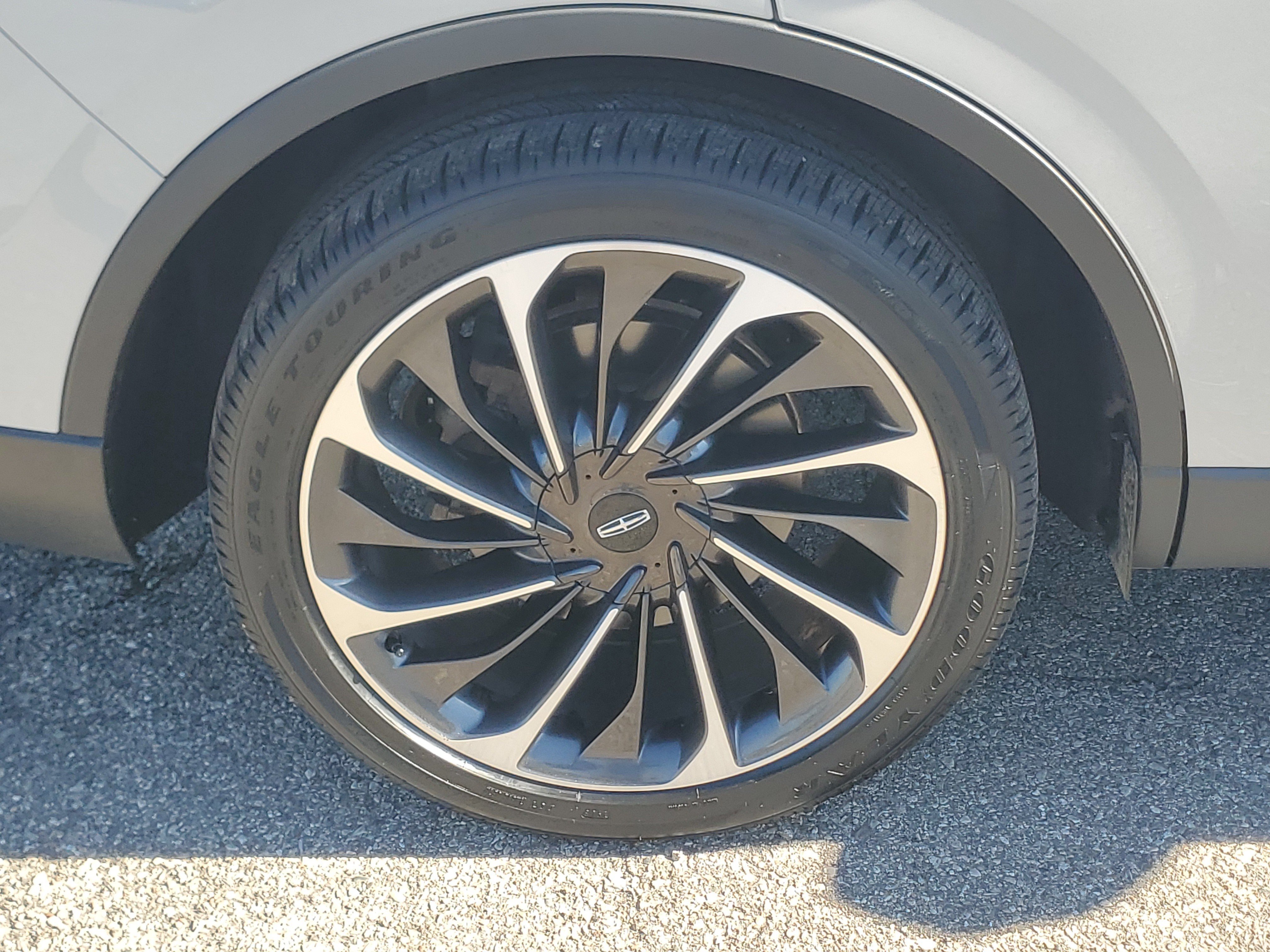 Used 2025 Lincoln Aviator Reserve w/ Equipment Group 201A AWD/4WD image 7