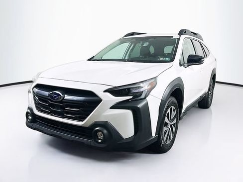 Certified 2025 Subaru Outback Premium w/ Popular Package #1 AWD/4WD image 4