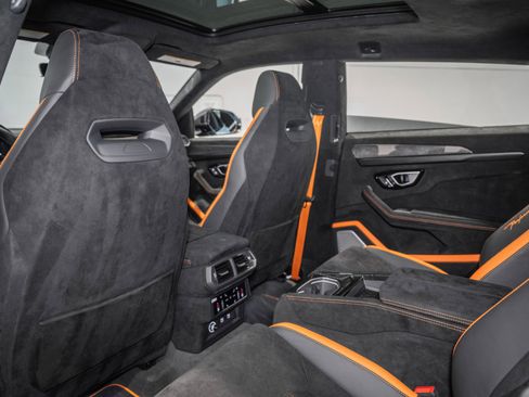 Used 2024 Lamborghini Urus Performante image 22