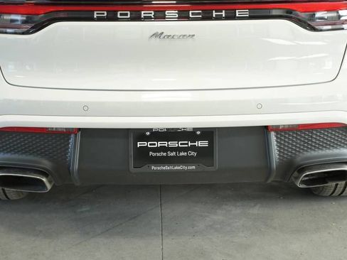 Certified 2025 Porsche Macan image 39