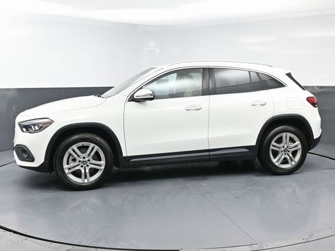 Used 2022 Mercedes-Benz GLA 250 w/ Premium Package Lite image 6