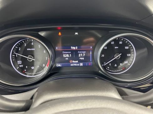 Used 2022 Buick Encore GX Select AWD/4WD image 18